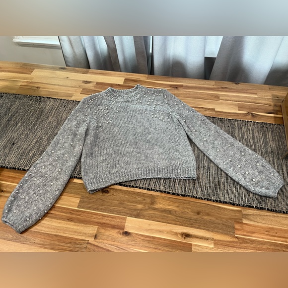 Urban Outfitters UO Grey Knit Pearl Sweater - Picture 3 of 4